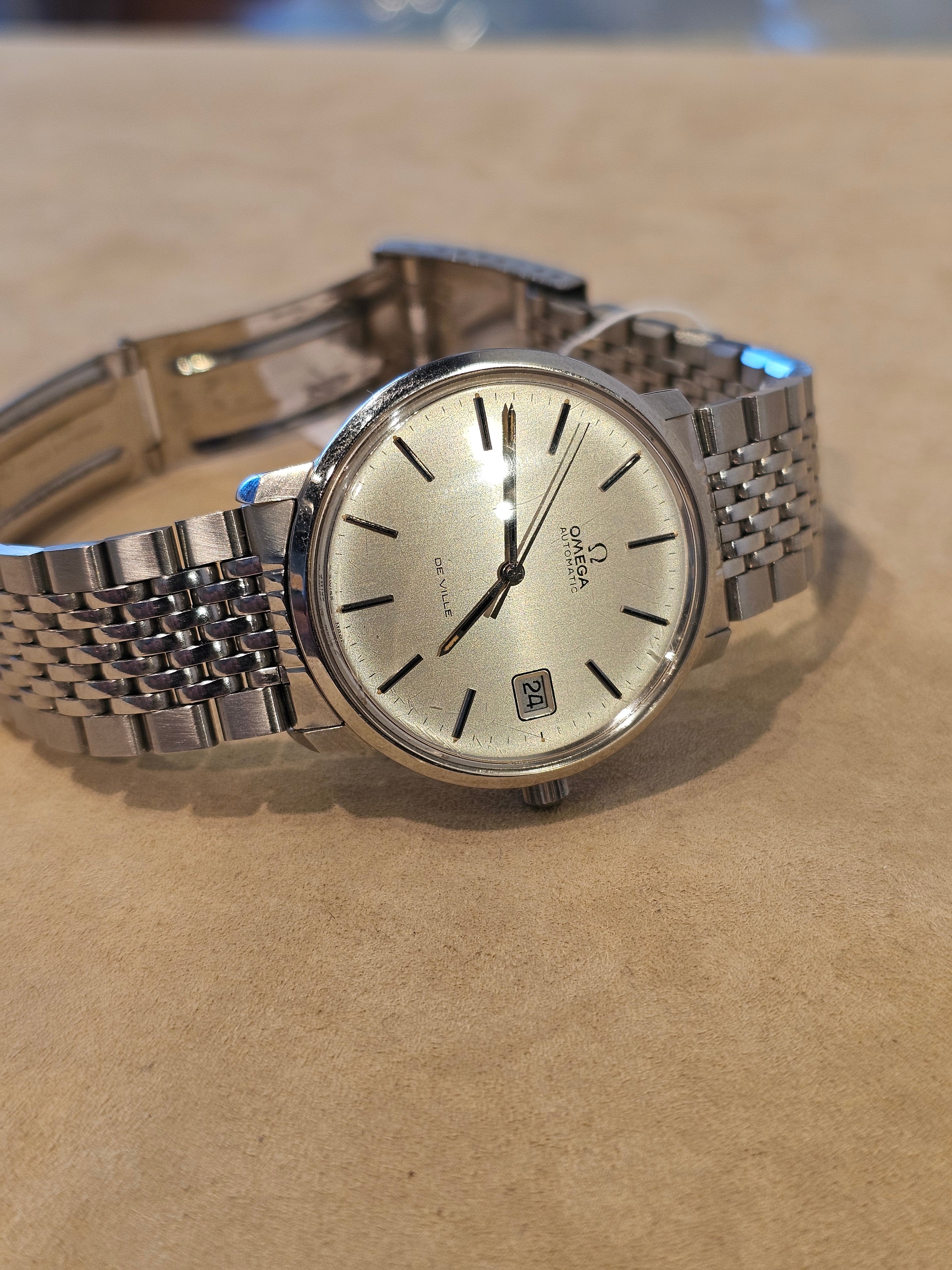 Omega Vintage De Ville 1973 Silver Dial 166.0181 Pre-Owned