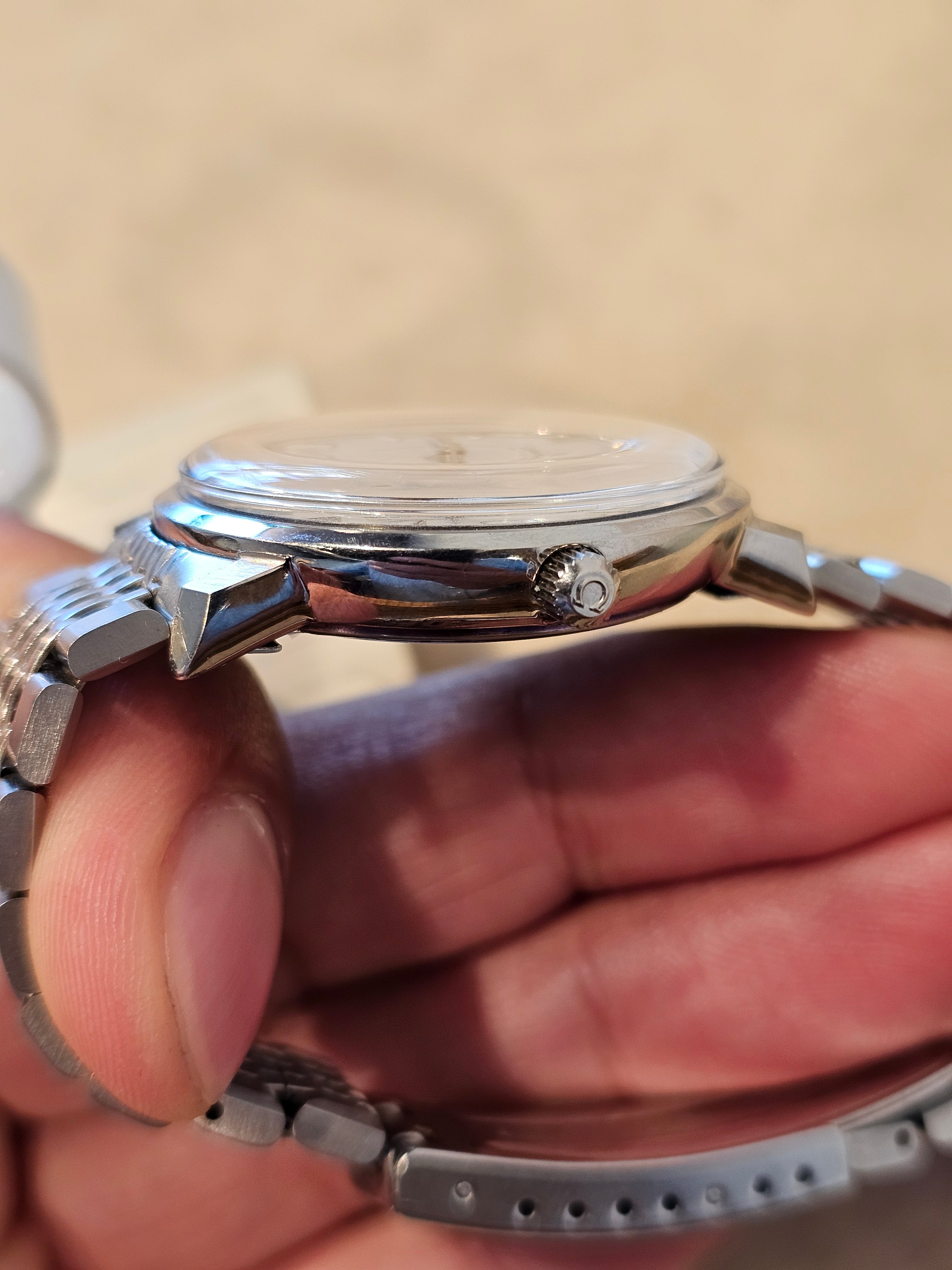 Omega Vintage De Ville 1973 Silver Dial 166.0181 Pre-Owned