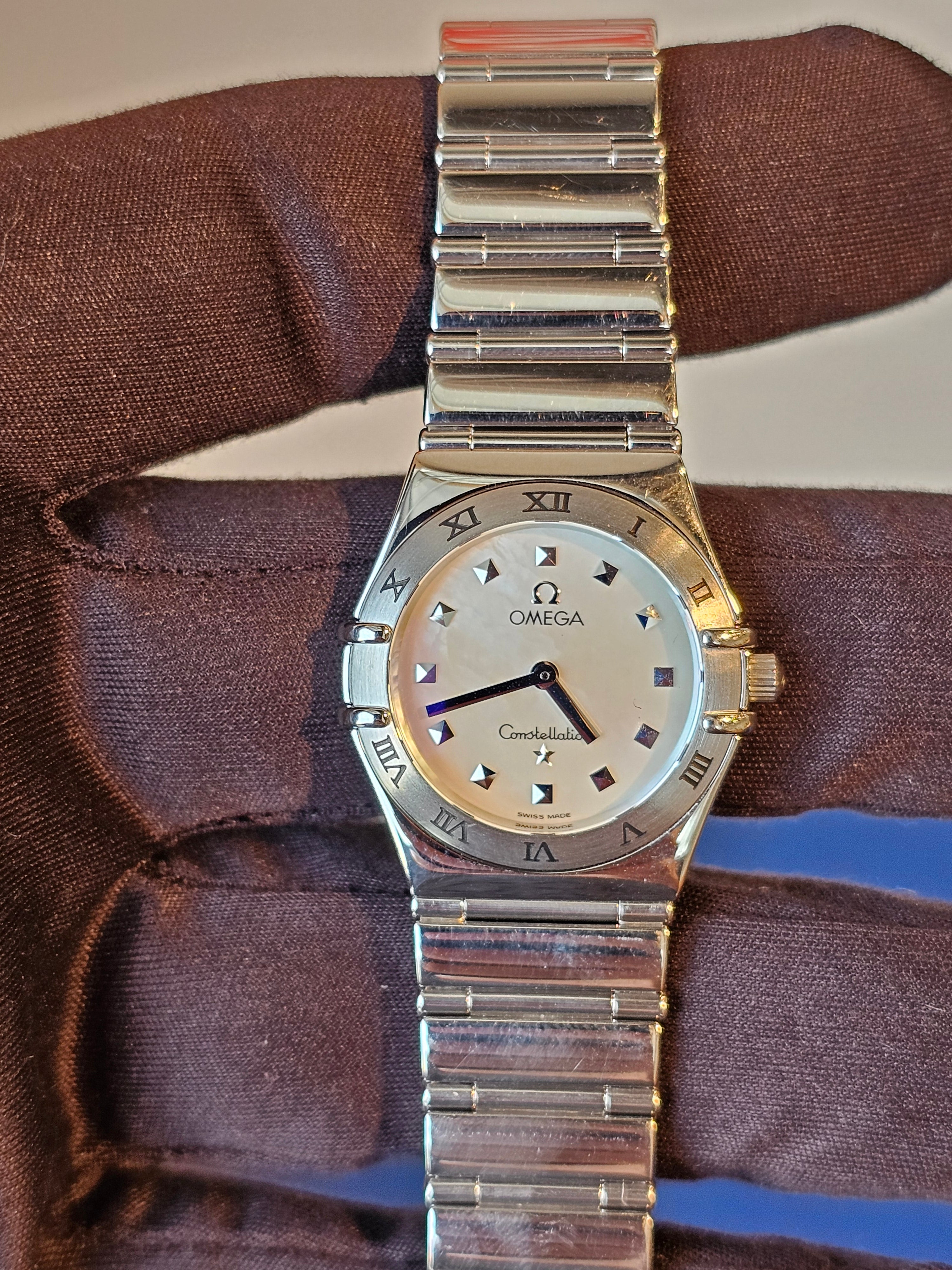 Pre-Owned Omega Constellation Ladies Quartz Watch – Mother-of-Pearl Dial, Diamond Markers, Steel Bracelet