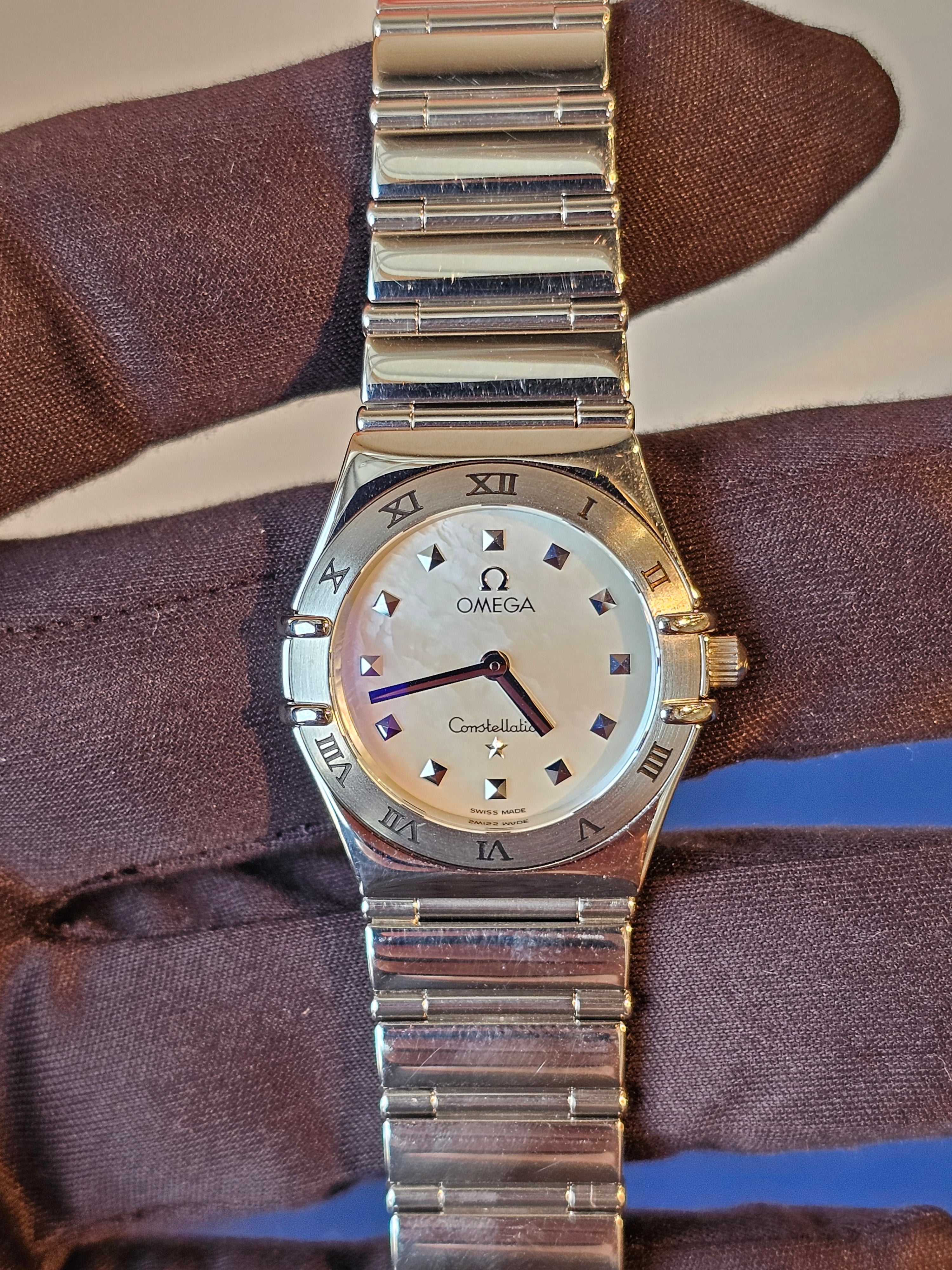 Pre-Owned Omega Constellation Ladies Quartz Watch – Mother-of-Pearl Dial, Diamond Markers, Steel Bracelet