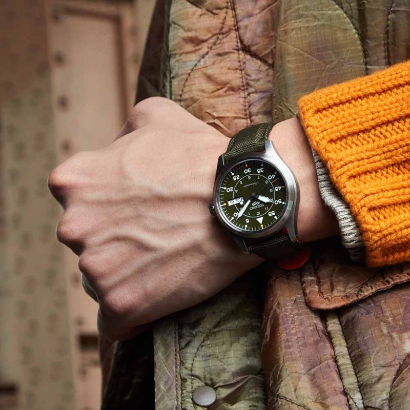 Seiko 5 Sports ‘Flieger’ SRPH29K1 – Japanese Made 40mm Automatic Pilot Watch, Green Dial, Nylon Strap, Hardlex Crystal, 10 Bar Water Resistance