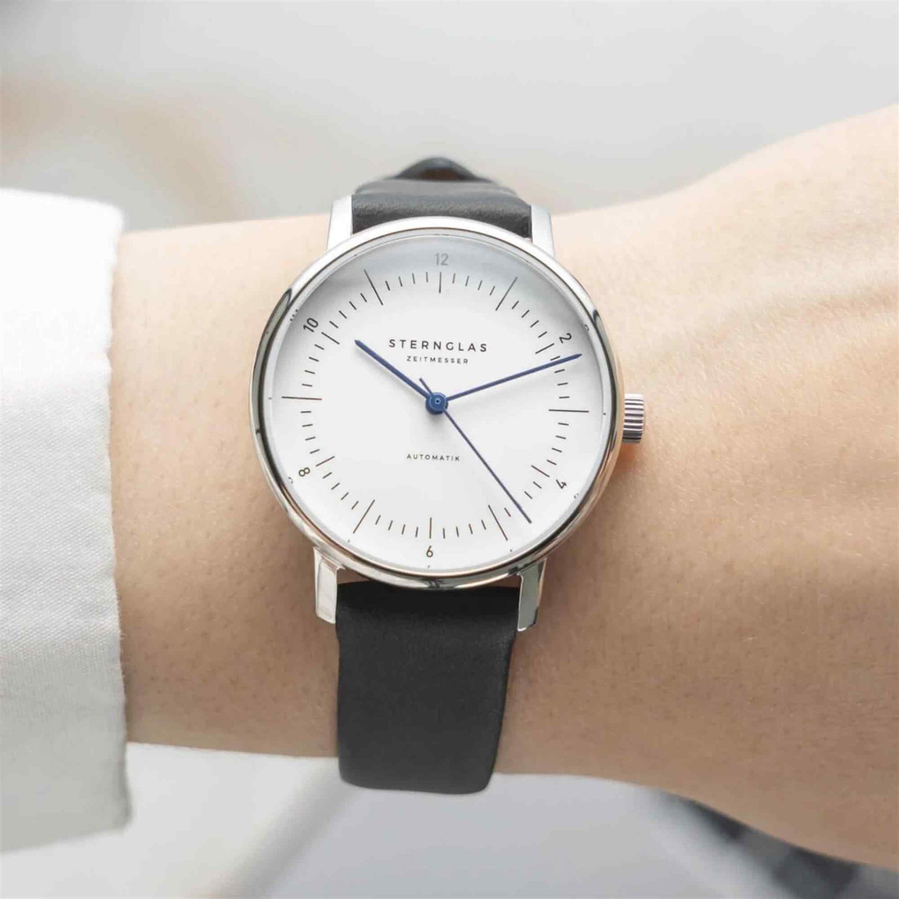 Sternglas NAOS XS Automatik 33mm Watch S02-ND01-KL05 – White Dial, Sapphire Crystal, Black Leather Strap, 5 ATM Water Resistant