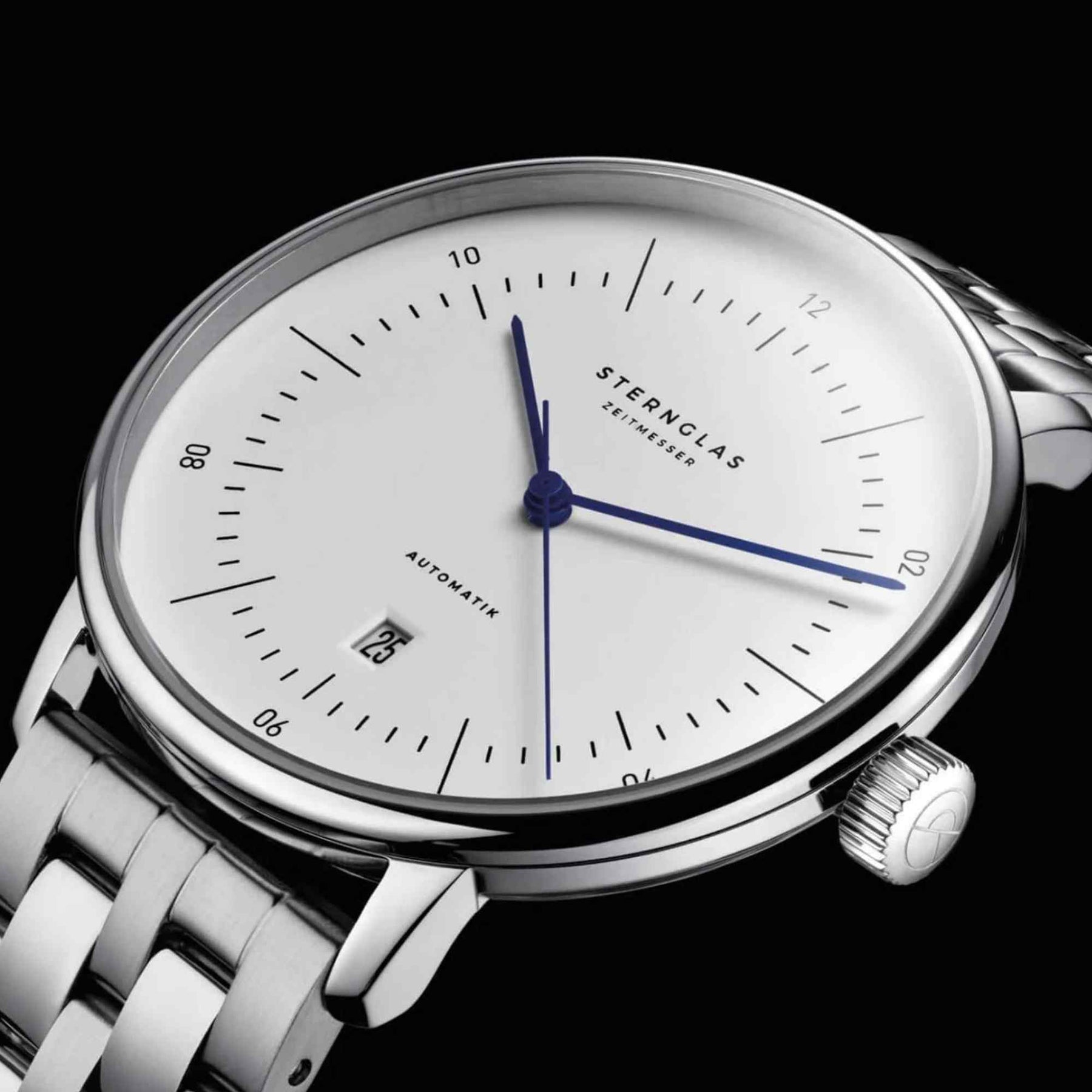 Sternglas Naos XL Automatik 42mm S02-NX44-ME13 – White Dial, Sapphire, Steel Bracelet, 5 ATM