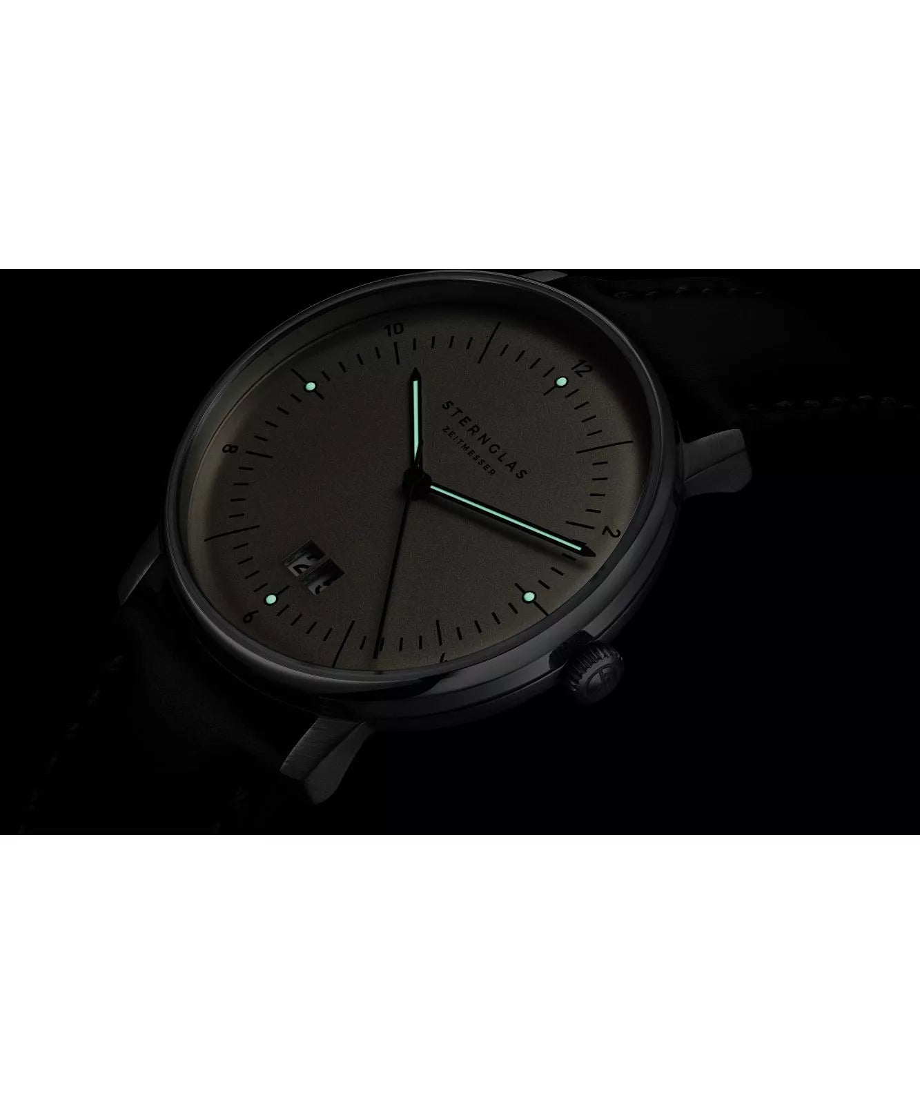 Sternglas Naos Big Date Alabaster Men's 38 mm Quartz Watch