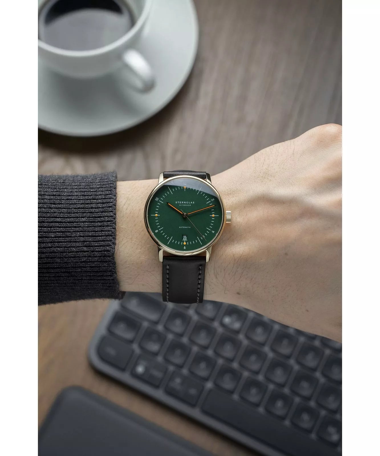 Sternglas Naos Automatik – Dark Green / Gold with Black Leather – S02-NA22-BR04