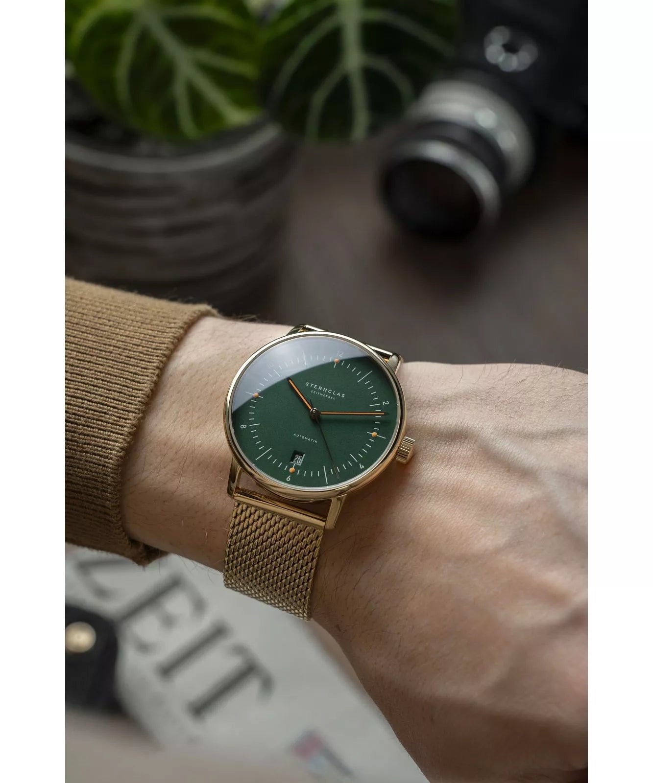 Sternglas Naos Automatik – Dark Green / Gold Milanaise – S02-NA22-MI05