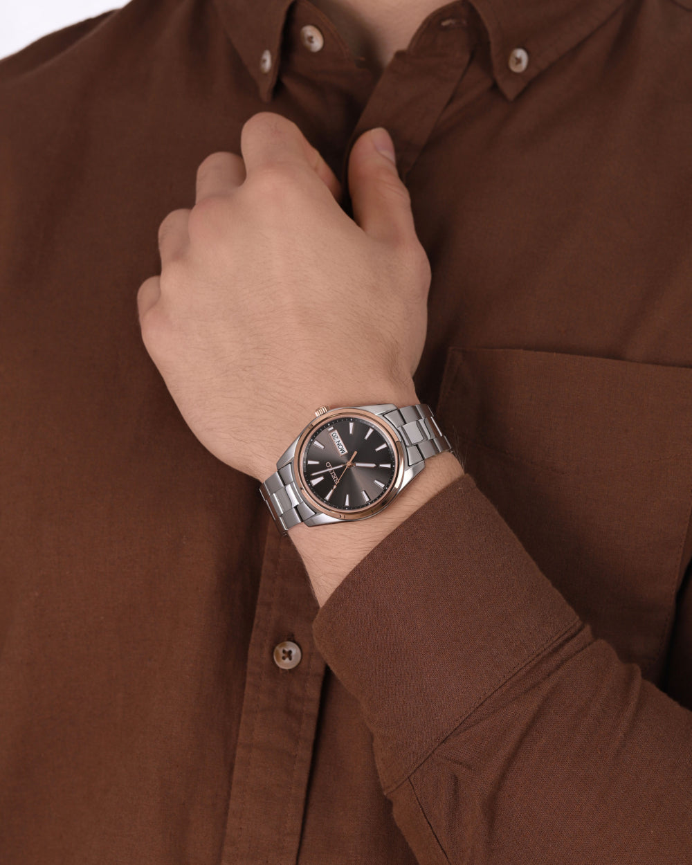 Seiko Neo Classic Quartz Black Dial Men's Watch SUR344P1 – Japanese Made 40.5mm Stainless Steel, Hardlex Crystal, Day-Date Display, 100M Water Resistance